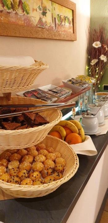Weinhotel St. Stephanus Цельтінґен-Рахтіґ Екстер'єр фото